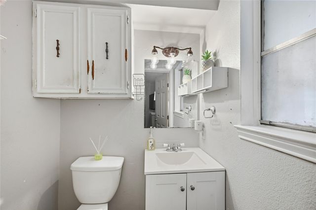611 Iowa Street, South Houston, TX 77587