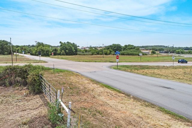 1882 Old Mineral Wells Highway, Weatherford, TX 76088