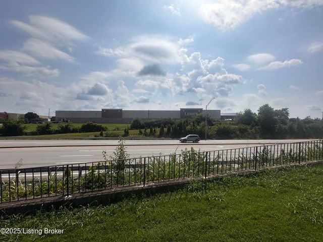9801 Cooper Church Dr, Louisville, KY 40229