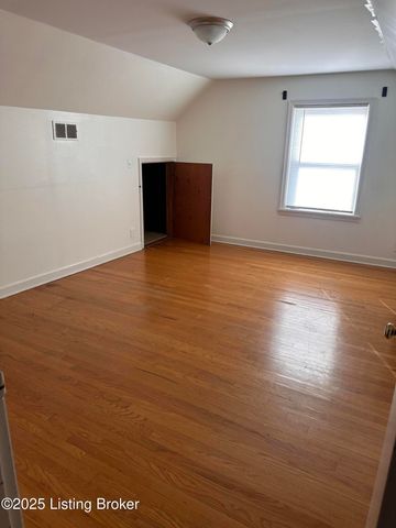 9801 Cooper Church Dr, Louisville, KY 40229