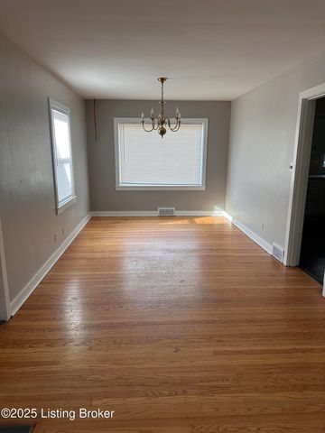 9801 Cooper Church Dr, Louisville, KY 40229