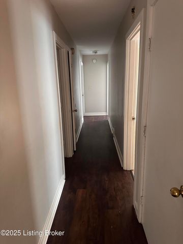 9801 Cooper Church Dr, Louisville, KY 40229