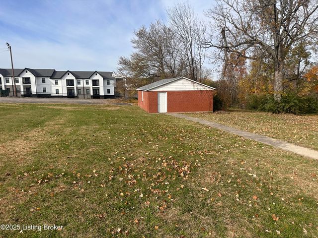 9801 Cooper Church Dr, Louisville, KY 40229