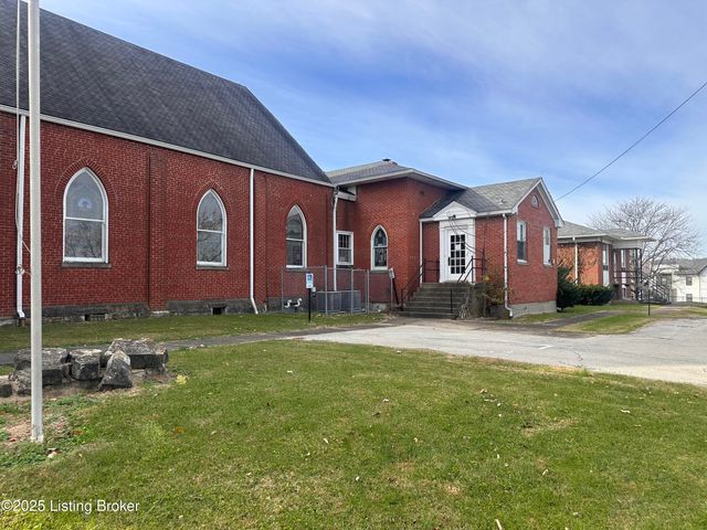 9801 Cooper Church Dr, Louisville, KY 40229