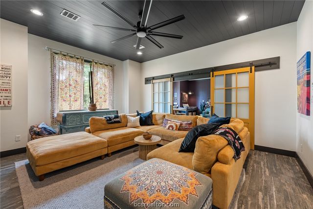 215 Woodforest Lane, Franklin, TX 77856