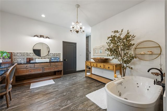 215 Woodforest Lane, Franklin, TX 77856