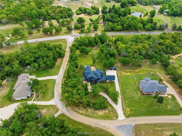 215 Woodforest Lane, Franklin, TX 77856