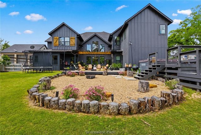 215 Woodforest Lane, Franklin, TX 77856