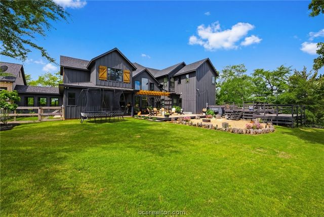215 Woodforest Lane, Franklin, TX 77856