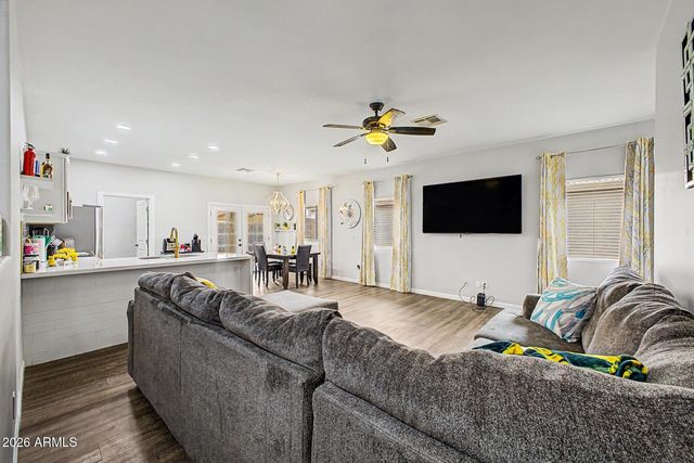 9127 W CAMBRIDGE Avenue, Phoenix, AZ 85037