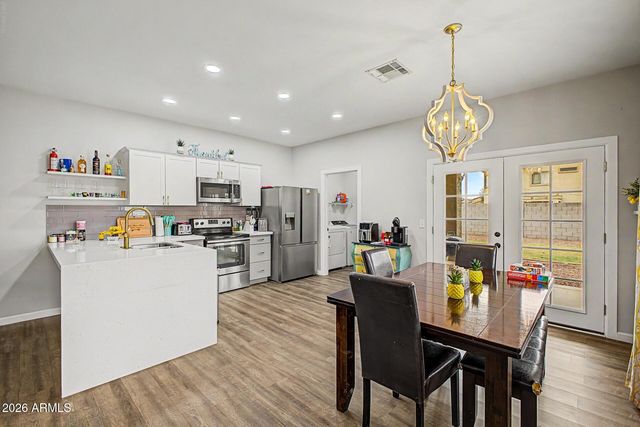 9127 W CAMBRIDGE Avenue, Phoenix, AZ 85037