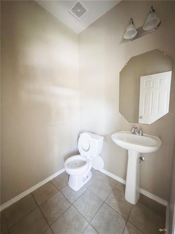 6213 Suellen LN, Killeen, TX 76542