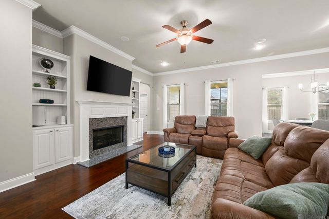 3802 Kingsbarns Dr, Zachary, LA 70791