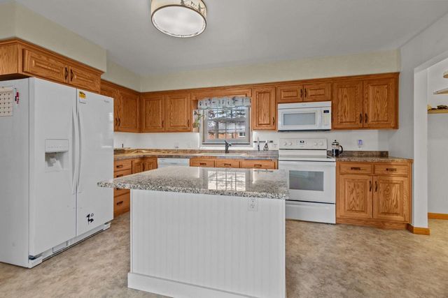 815 SUNSET AVENUE, Algoma, WI 54201