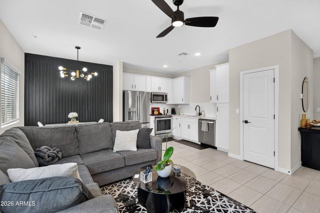 7527 W DONNER Drive, Laveen, AZ 85339