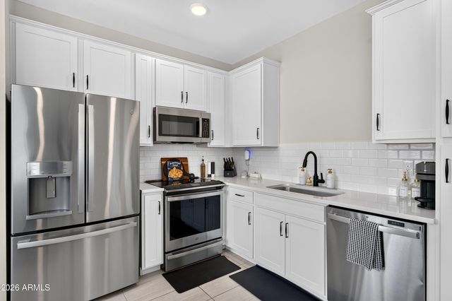 7527 W DONNER Drive, Laveen, AZ 85339