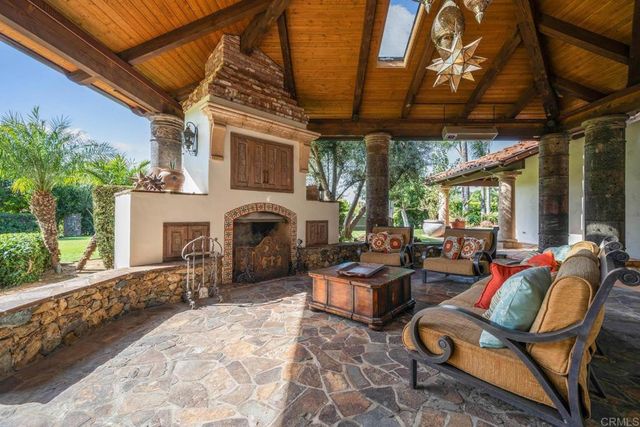 647 Crest Drive, El Cajon, CA 92019