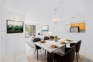 6831 SW 44th St 205, Miami, FL 33155