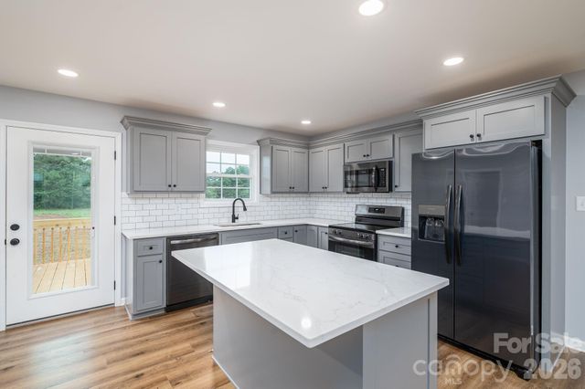 307 Northbrook III School Road, Vale, NC 28168