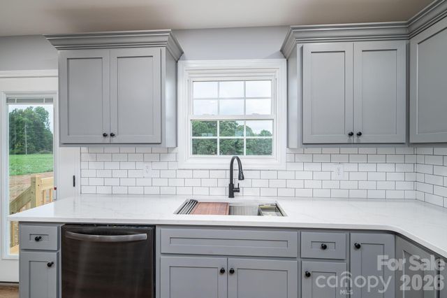 307 Northbrook III School Road, Vale, NC 28168