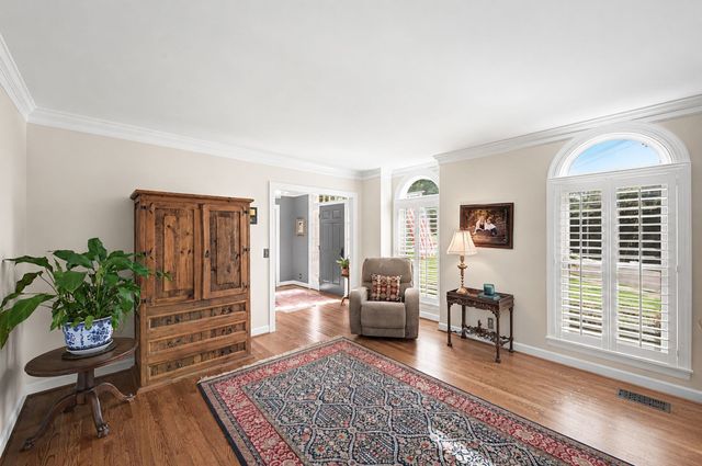 601 Dorshire Ln, Nashville, TN 37221