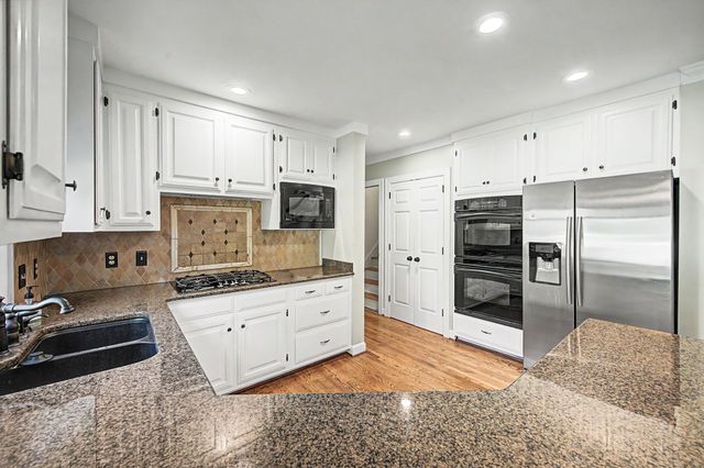 601 Dorshire Ln, Nashville, TN 37221