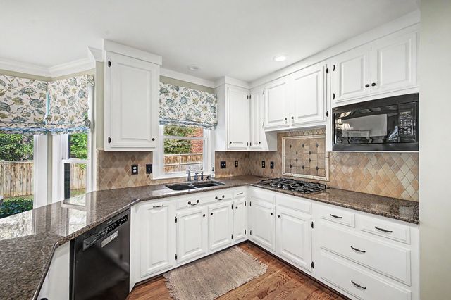 601 Dorshire Ln, Nashville, TN 37221