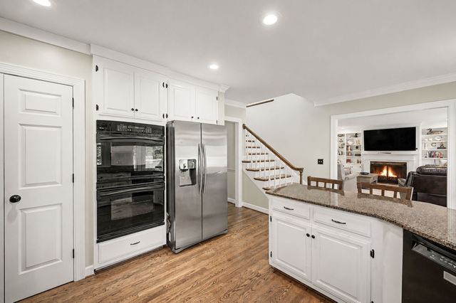 601 Dorshire Ln, Nashville, TN 37221