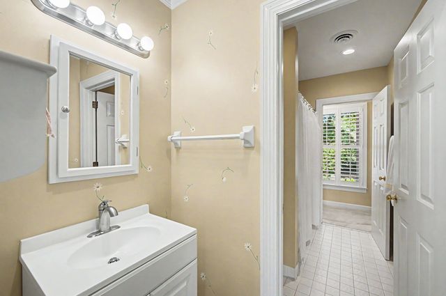 601 Dorshire Ln, Nashville, TN 37221