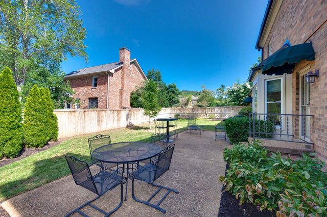 601 Dorshire Ln, Nashville, TN 37221