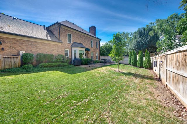 601 Dorshire Ln, Nashville, TN 37221