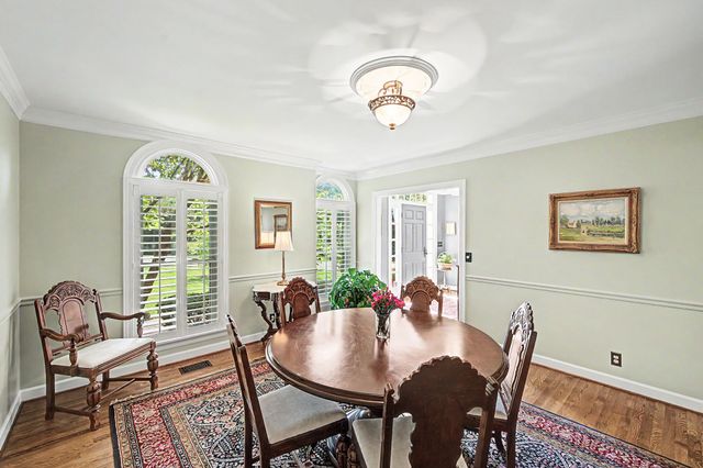 601 Dorshire Ln, Nashville, TN 37221