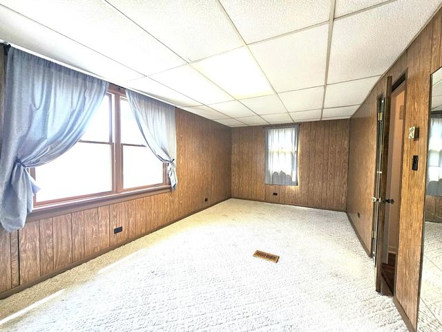 1014 S Summit Avenue, Villa Park, IL 60181