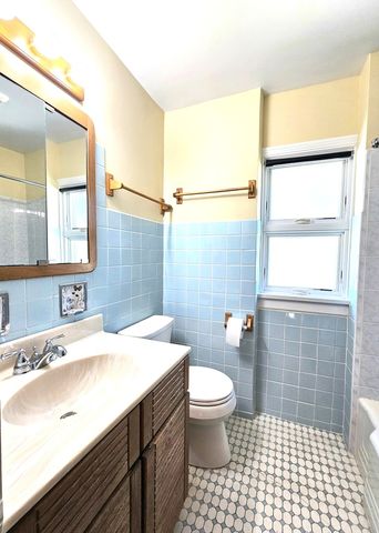 1014 S Summit Avenue, Villa Park, IL 60181