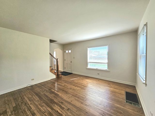 1014 S Summit Avenue, Villa Park, IL 60181
