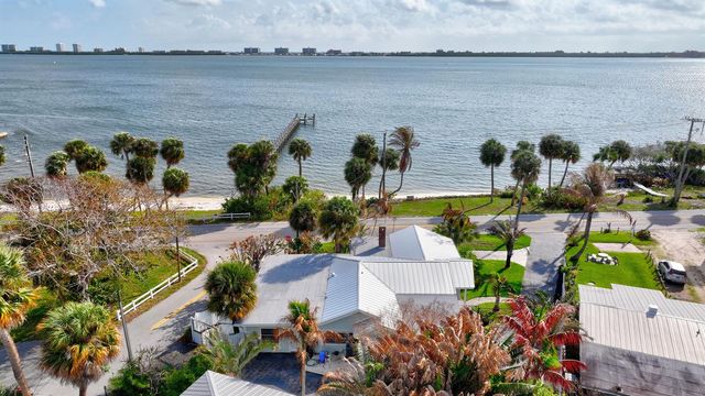 4490 NE Indian River Drive, Jensen Beach, FL 34957