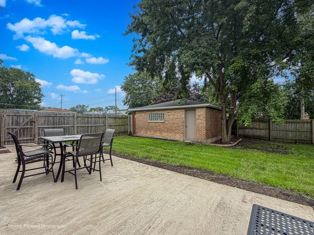 7101 W 114th Place, Worth, IL 60482