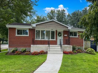 7101 W 114th Place, Worth, IL 60482