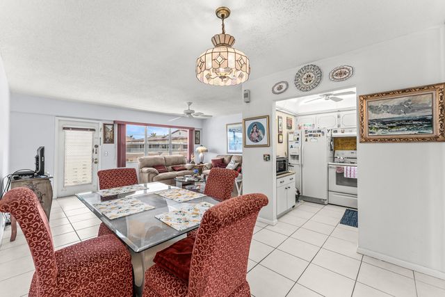 629 Fanshaw O, Boca Raton, FL 33434