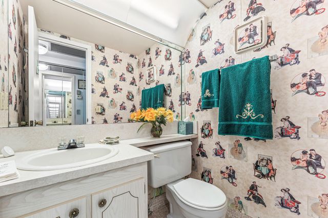 629 Fanshaw O, Boca Raton, FL 33434