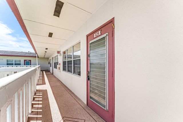 629 Fanshaw O, Boca Raton, FL 33434