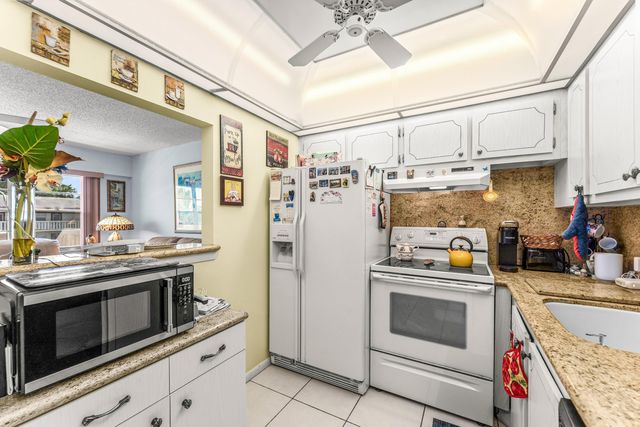 629 Fanshaw O, Boca Raton, FL 33434