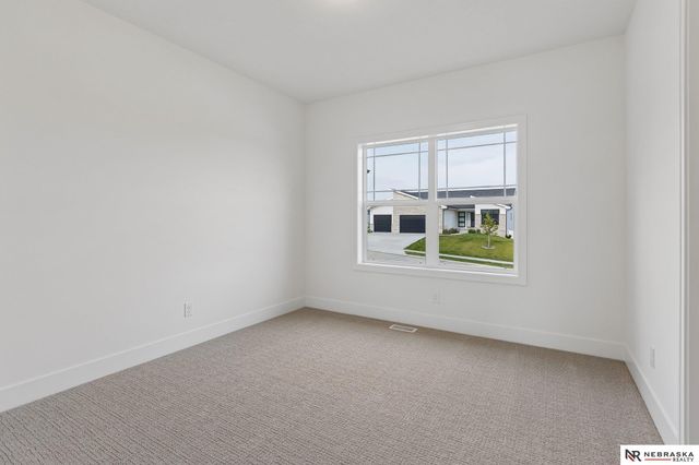 12416 S 89th Street, Papillion, NE 68046