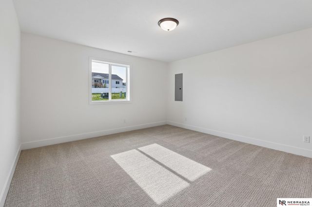 12416 S 89th Street, Papillion, NE 68046