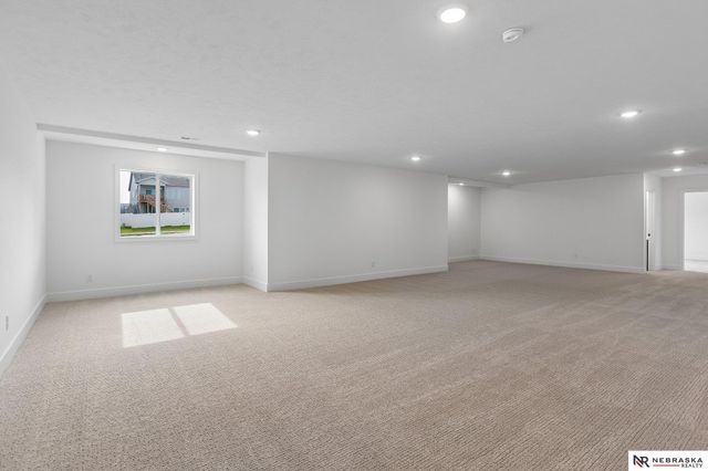 12416 S 89th Street, Papillion, NE 68046