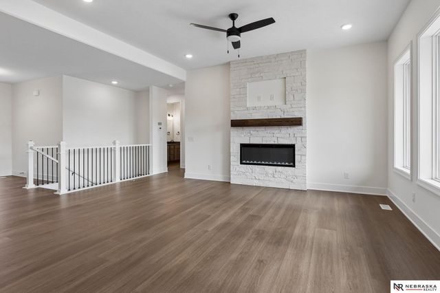 12416 S 89th Street, Papillion, NE 68046
