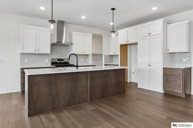 12416 S 89th Street, Papillion, NE 68046