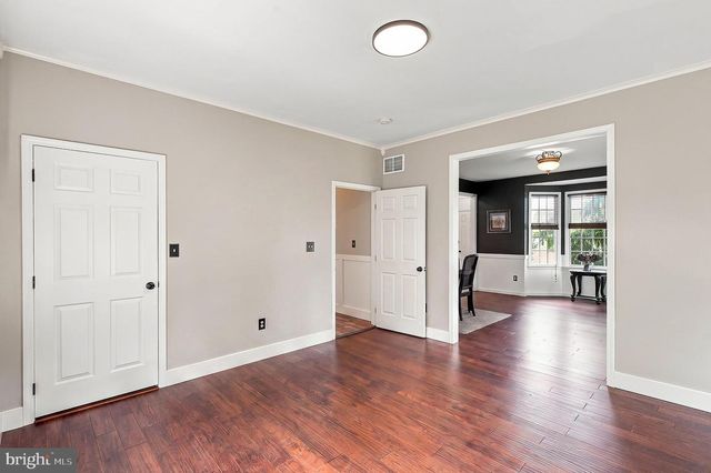240 KRISTINE AVE, Manahawkin, NJ 08050