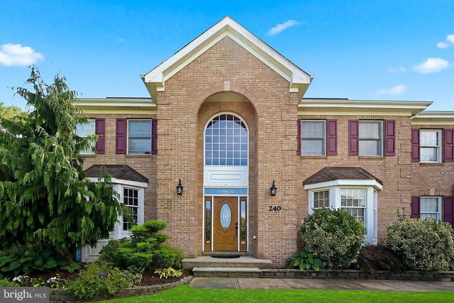 240 KRISTINE AVE, Manahawkin, NJ 08050
