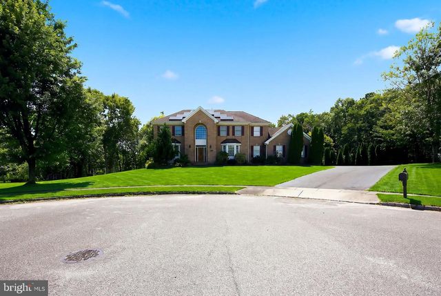 240 KRISTINE AVE, Manahawkin, NJ 08050